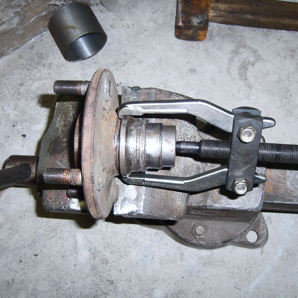 Снятие подшипника